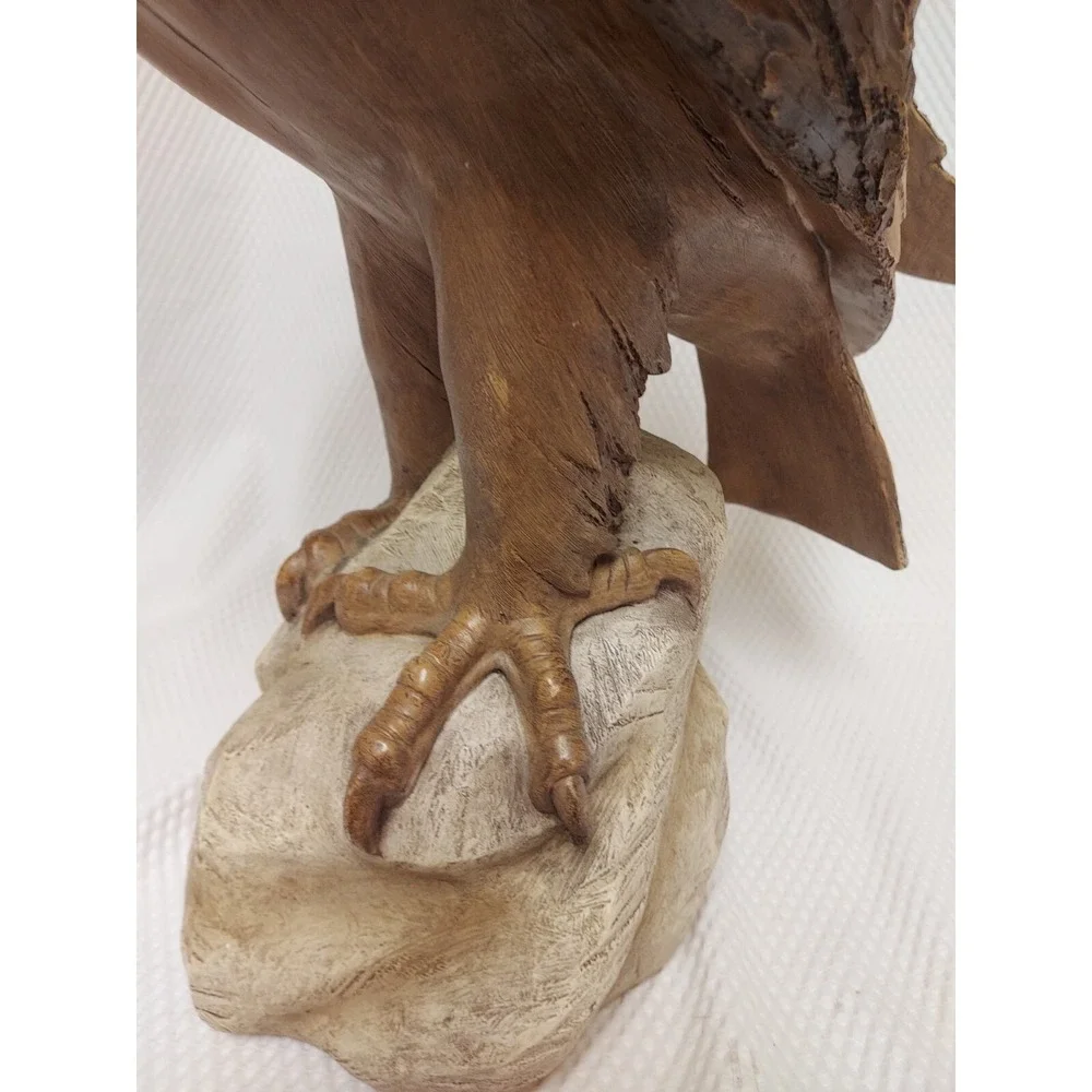 Resin Bald Eagle Statue Wood Appearance 16.5